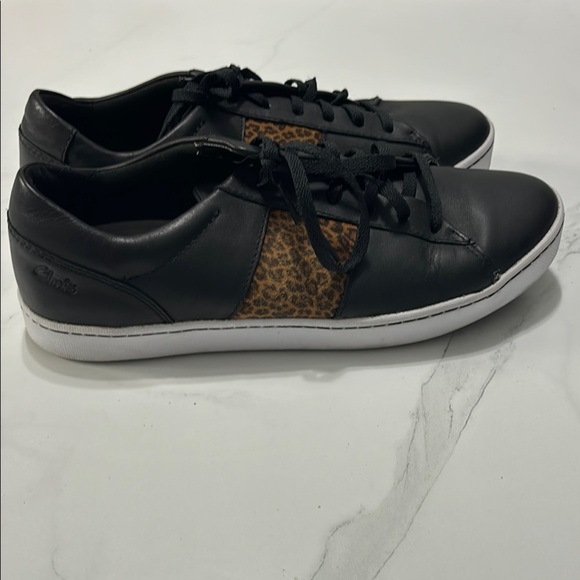 Stylish Black and Leopard Print Women's Sneakers - Picture 2 of 4